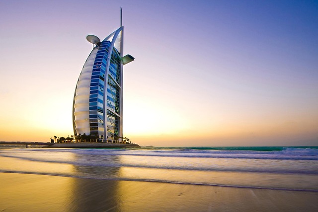 Burj Al Arab Silhouette in Dubai – Luxushotels weltweit