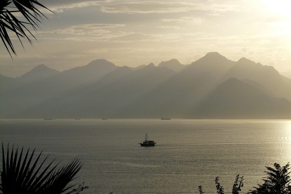 Sonnenuntergang über der Bucht von Antalya