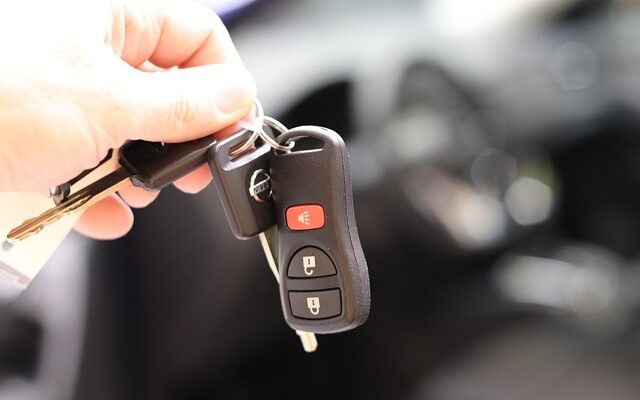 Autoschlüssel mit Sicherheitsbügel – Mietwagen zum Bestpreis